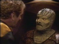 Chief O'Brien lernt Tosk kennen.