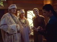 Colyus, Rurigan, Odo und Jadzia scannen nach den Verschwundenen.