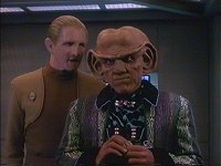 Odo möchte von Quark in Ruhe gelassen werden.