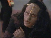 Das Kind entwickelt sich rasend schnell zu einem Jem'Hadar.