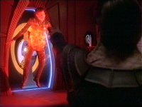 Ein Pah-Geist in Dukats Körper tötet Jadzia auf grausamste Weise.