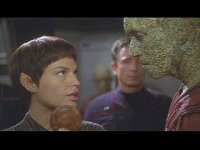 Silik befragt T'Pol über eine temporale Signatur.