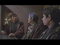 Yuris setzt sich für T'Pol ein