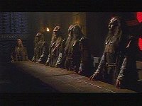 Der Hohe Rat erteilt Duras den Auftrag, Archer zu finden.