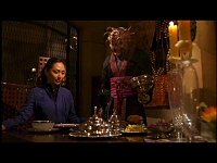 Tarquin hat für Hoshi Speisen von der Erde zubereitet.