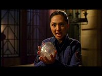 Hoshi droht, Tarquins Kristall zu zerstören.