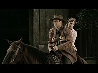 Tucker und T'Pol leihen sich ein Pferd.