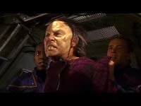 Degra entdeckt die Scharade.