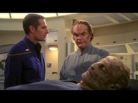 Archer will, dass Phlox den Außerirdischen um jeden Preis wiederbeleben.