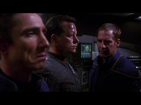 Archer hält Reed und Hayes eine Standpauke.