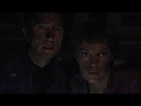 Reed und T'Pol  wundern sich über die Aufgabe der Xindi