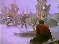 Auf dem Planeten kommt es zum Kampf