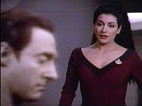 Troi will Data helfen