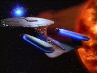 Die Enterprise beobachtet ein Zwillingssternensystem.