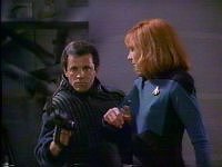 Dr. Crusher wird entführt.
