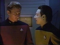 Data hat Schwierigkeiten mit seinem Ersten Offizier Hobson.