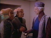 Die Ferengi wollen Briam bestechen