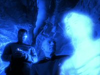 Geordi, Picard und eines der fremden Wesen