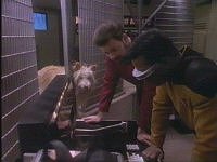 Geordi hat keinen Zugriff auf die Logbücher.