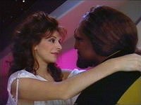 Deanna und Worf sind ein Paar.