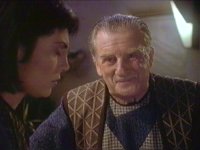 Ro Laren und Macias im Gespräch