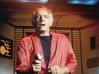 Dr. Simon Van Gelder bittet um Asyl auf der Enterprise.