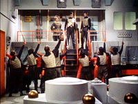 Die Klingonen übernehmen den Maschinenraum.