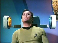 Kirk wird gefoltert.