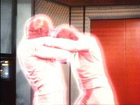 Bele und Lokai kämpfen.