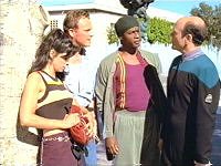 Der Doktor und Robinson konnten entkommen.