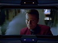 Ransom fliegt die Equinox in sichere Entfernung