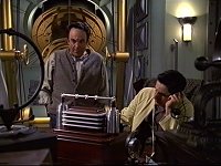 Die Astronomen versuchen Kontakt zum Himmelschiff aufzunehmen