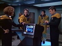 Zwei Astronauten sind an Bord der Voyager